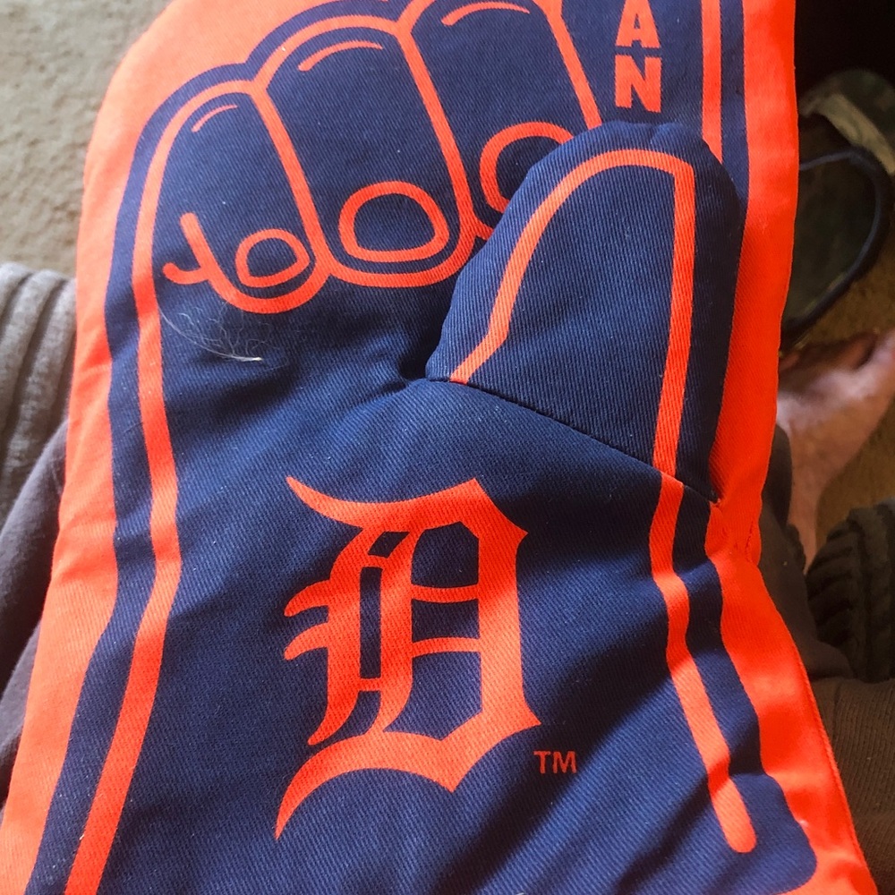 Detroit Tigers Navy & Orange Oven Mitt